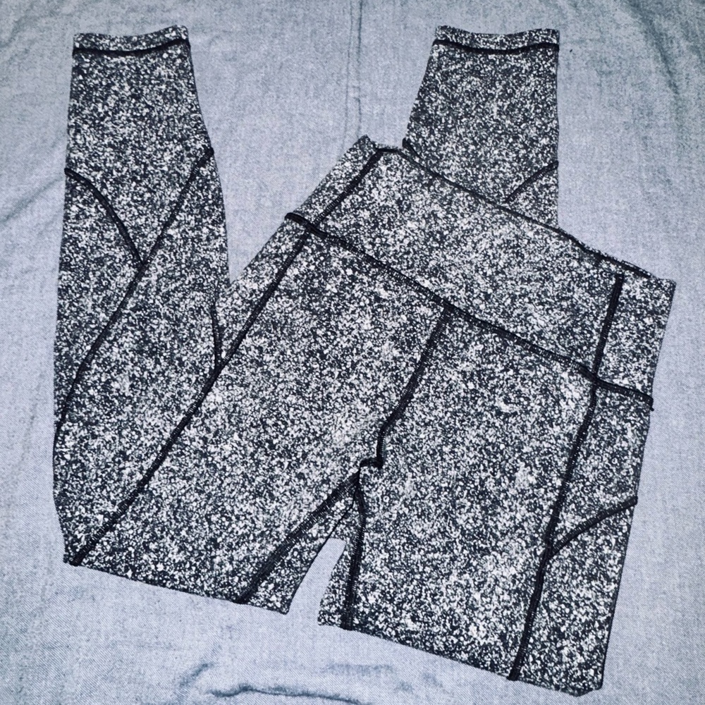 Like new women's Lululemon pants size 4